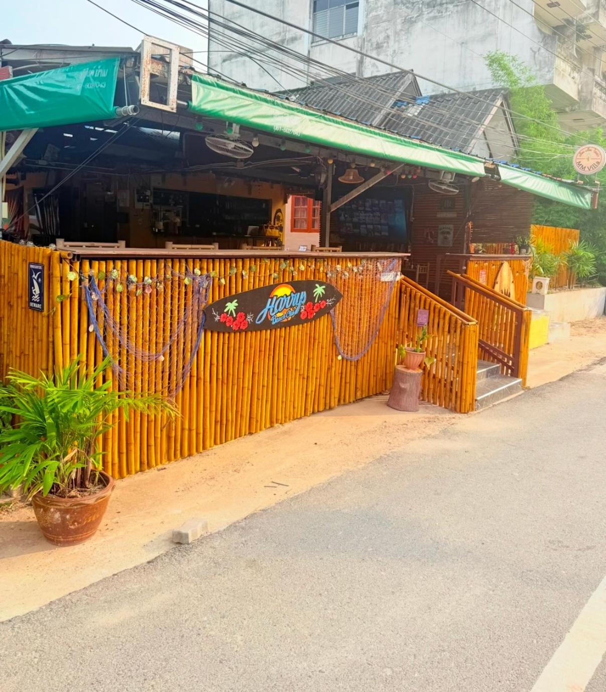 Harry'S Beach Club Ban Phe Exterior photo